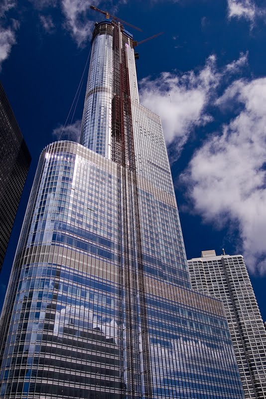 Famous Buildings Of The World: World's 10 Amazing Skyscraper