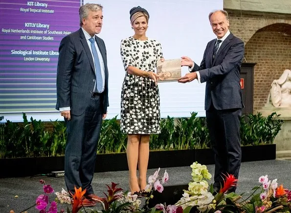 Queen Maxima wore Carolina Herrera Leaf Print Tweed Half Sleeve Dress and Natan pumps, she carried Chanel bag