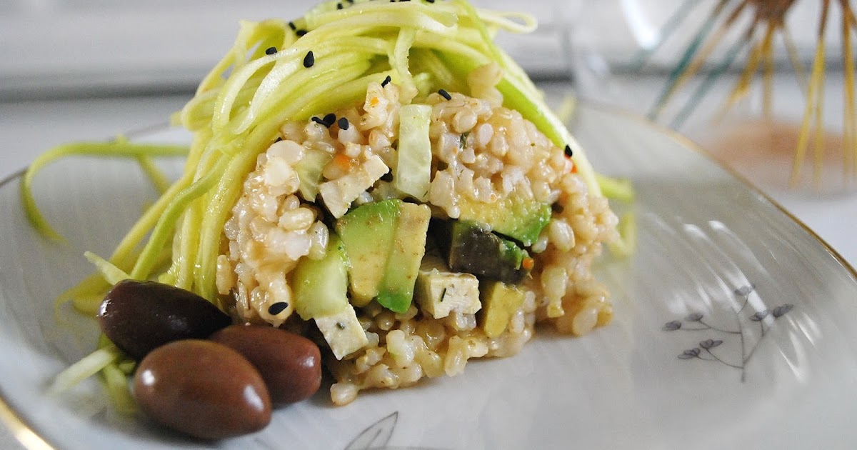 Rawlia Rulada cu orez integral, legume si paste de dovlecel