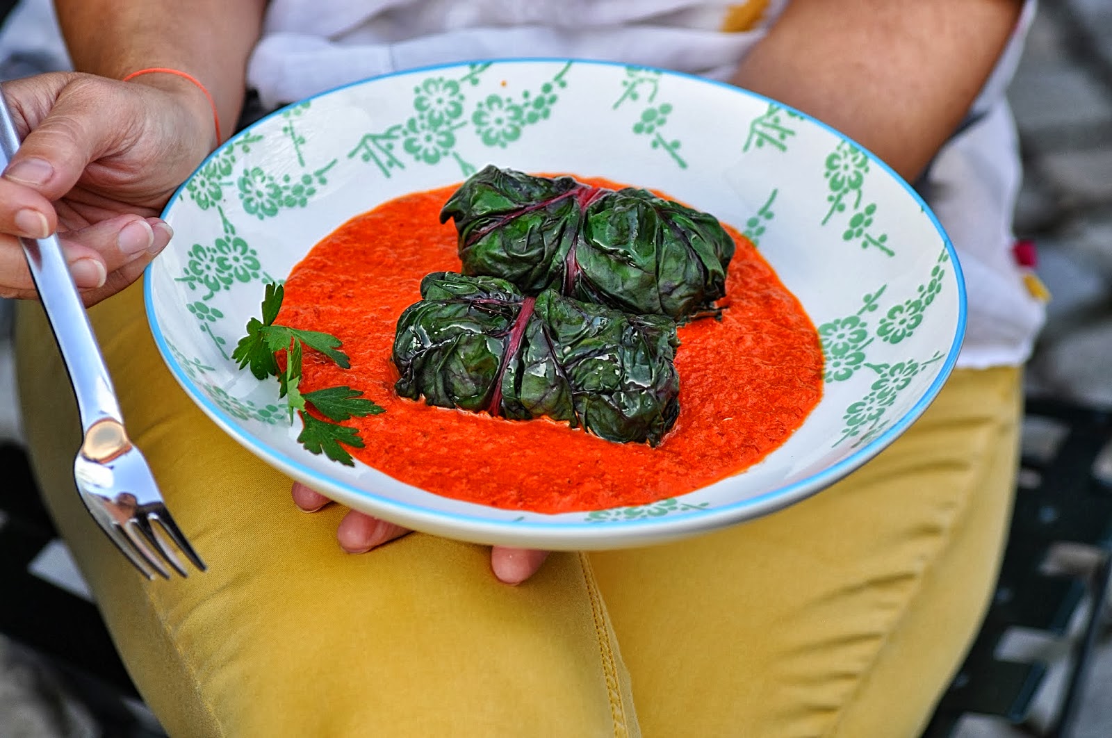 Mangold-Quinoa-Rolls auf Paprikasauce - Kubiena - Kochblog