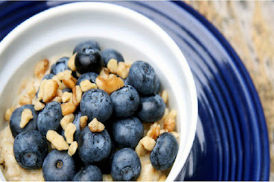 Nutritionists Reveal Exactly What to Eat For Breakfast to Lose Weight