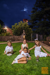 Fotografía a niñas en la boda del Palacio Quinta Alegre en Granda