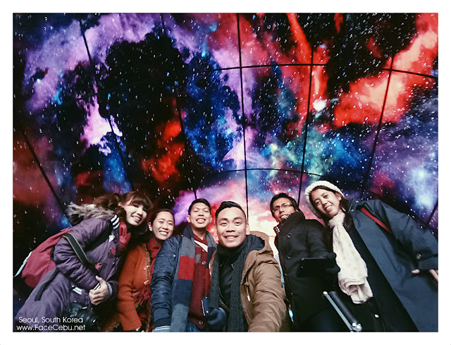 A group picture inside the mall with Digital ceiling A group picture inside the mall with Digital ceiling
