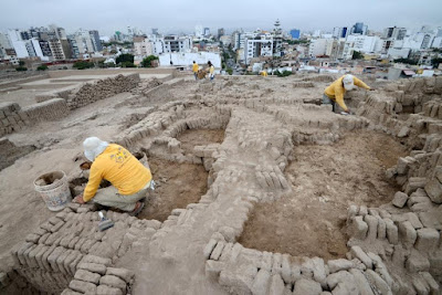 Four pre-Inca tombs found at ceremonial site in Lima, Peru