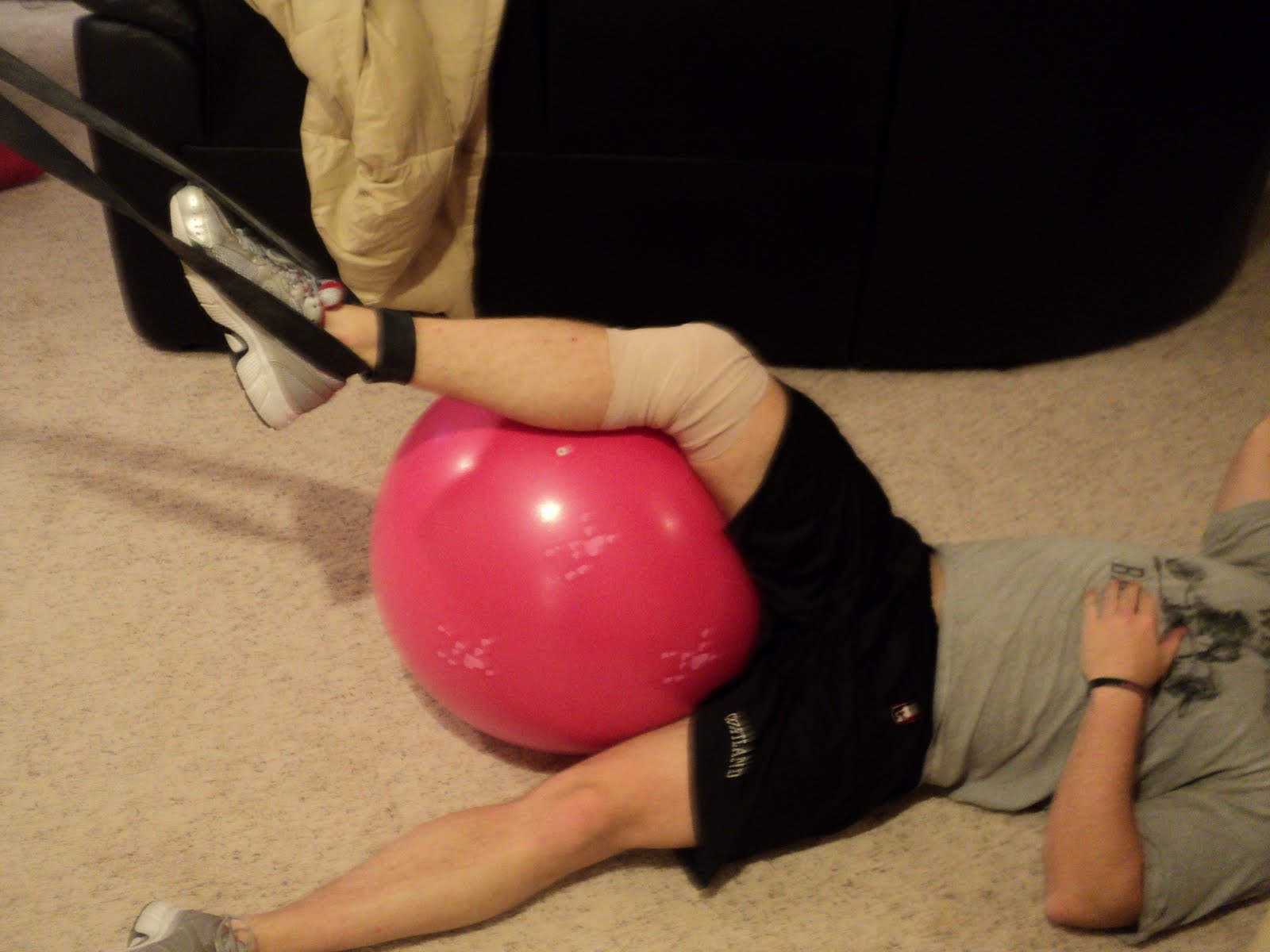 Unorthodox Fitness Special knee traction/distraction/rehab article!