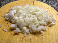 Cebolla cortada Cebolla cortada a trocitos.