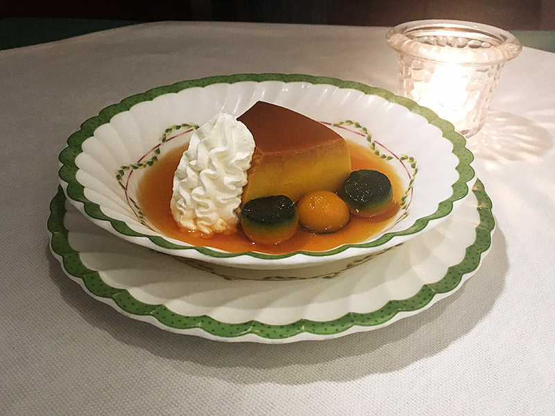 新宿東口のクラシカルなレストラン『ル・ブラン 新宿店』のかぼちゃプリン