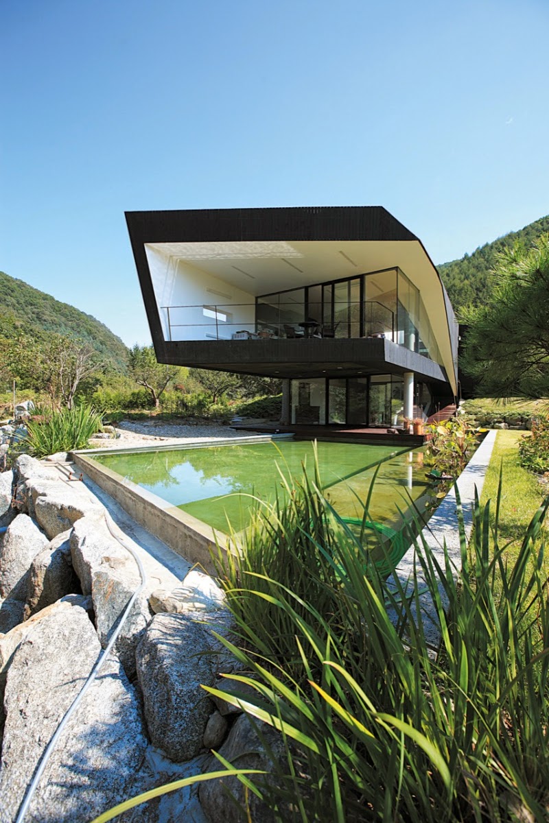 Looks Nice with Green Roof Villa Topoject