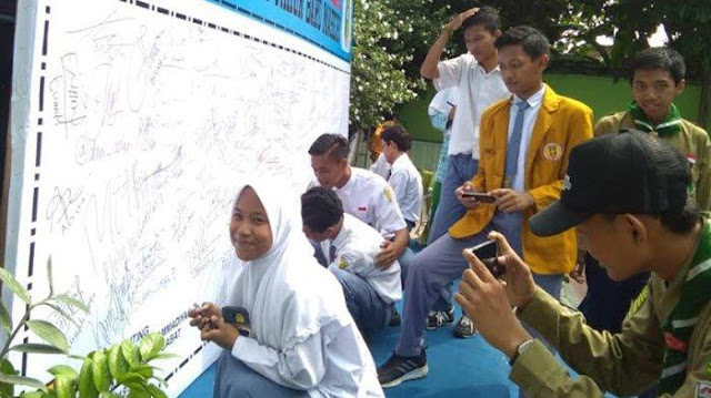 Pelajar Muhammadiyah di Lamongan Tolak Perayaan Tahun Baru Pelajar Muhammadiyah di Lamongan Tolak Perayaan Tahun Baru