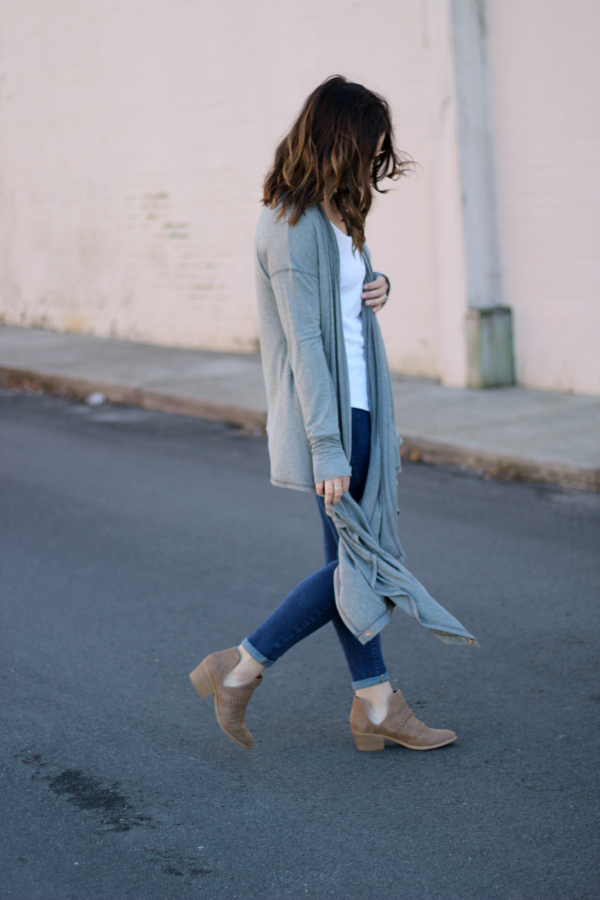mom style, north carolina blogger, casual style, convertible cardigan, style on a budget