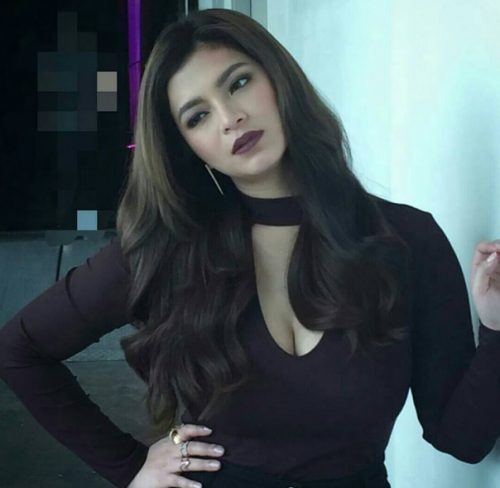 BTS: Angel Locsin Being Taken Care Of By The Glam Team! BTS: Angel Locsin Being Taken Care Of By The Glam Team!