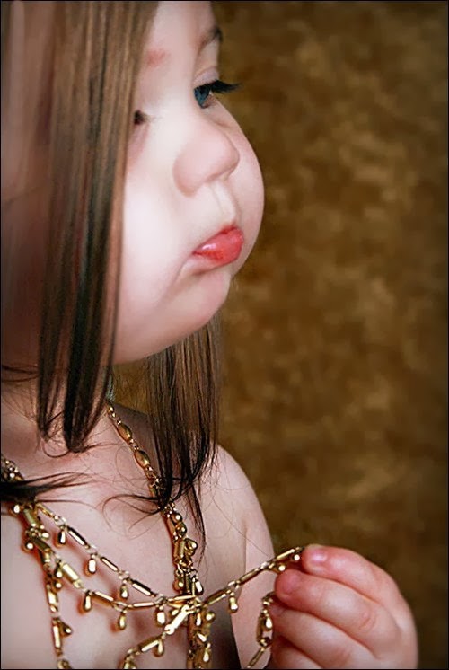 http://www.funmag.org/pictures-mag/cute-babies/cute-baby-girl/