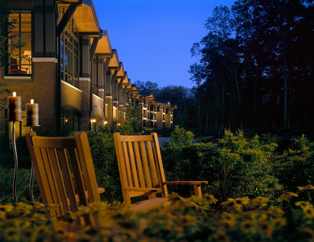 As one of the premier spa resorts in Pennsylvania,  The Lodge At Woodloch embraces an idea of personal awakening; shift your focus to yourself at the best Poconos luxury resort!