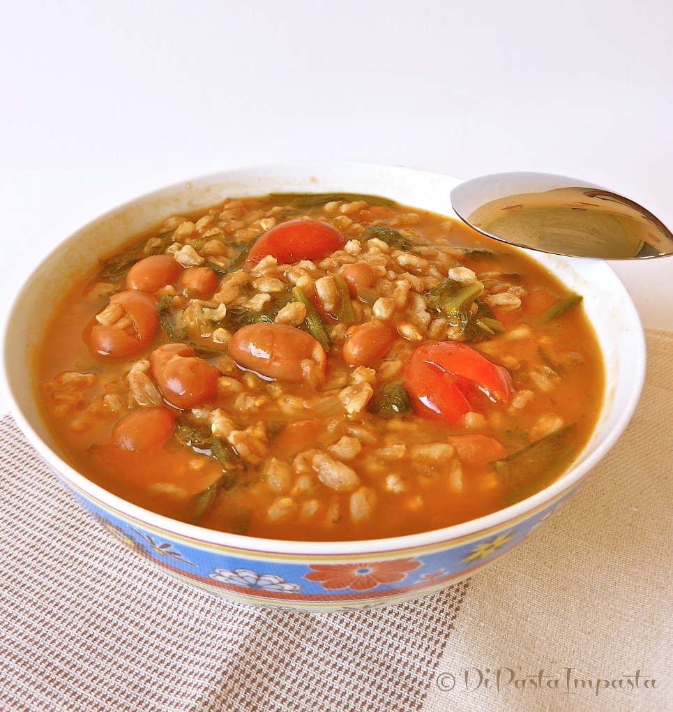 Di pasta impasta Zuppa di indivia e fagioli con farro perlato Di pasta impasta Zuppa di indivia e fagioli con farro perlato