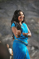 HeyAndhra Anjali Latest Glamorous Saree Stills HeyAndhra.com
