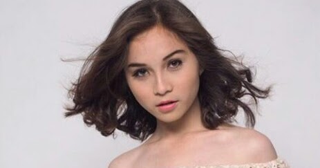 Biodata Elina Joerg Pemeran Utama Sinetron Mermaid In Love
