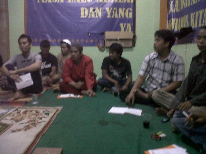 Foto-foto Rapat 19 Februari 2012 ~ Karang Taruna RW 03