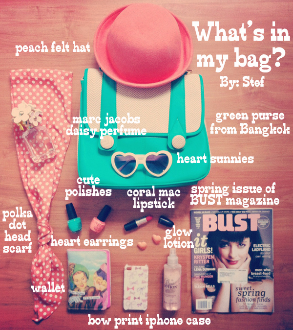 Oh So Lovely Vintage: What's in our bags?