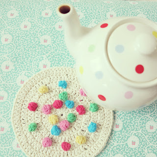 ByHaafner, dots, crochet, bobble stitch, hot pad, Cath Kidston teapot, white & colours
