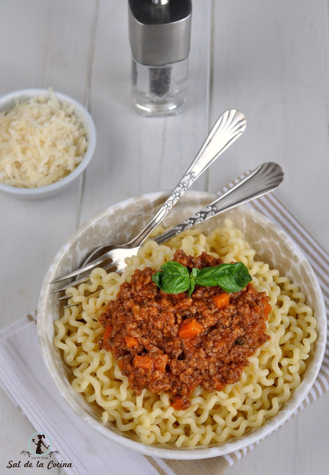Sal de la Cocina FUSILLI ALLA BOLOGNESE