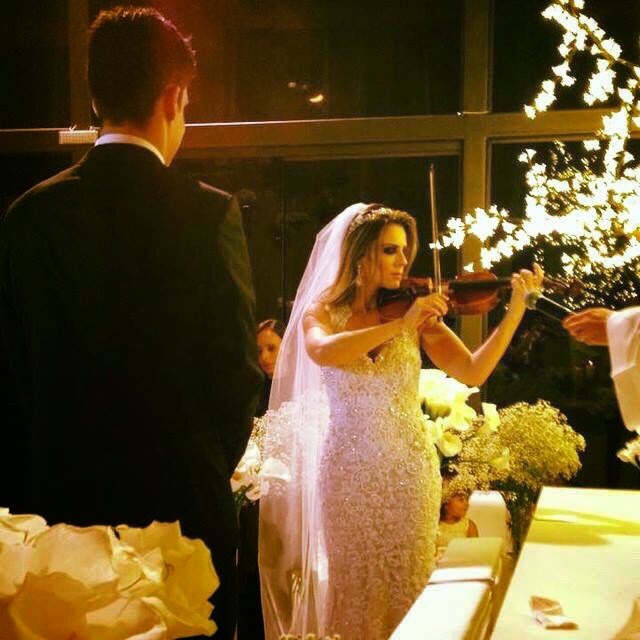 Lidia, Noiva tocando violino Lidia - Noivas tocam violino em BH