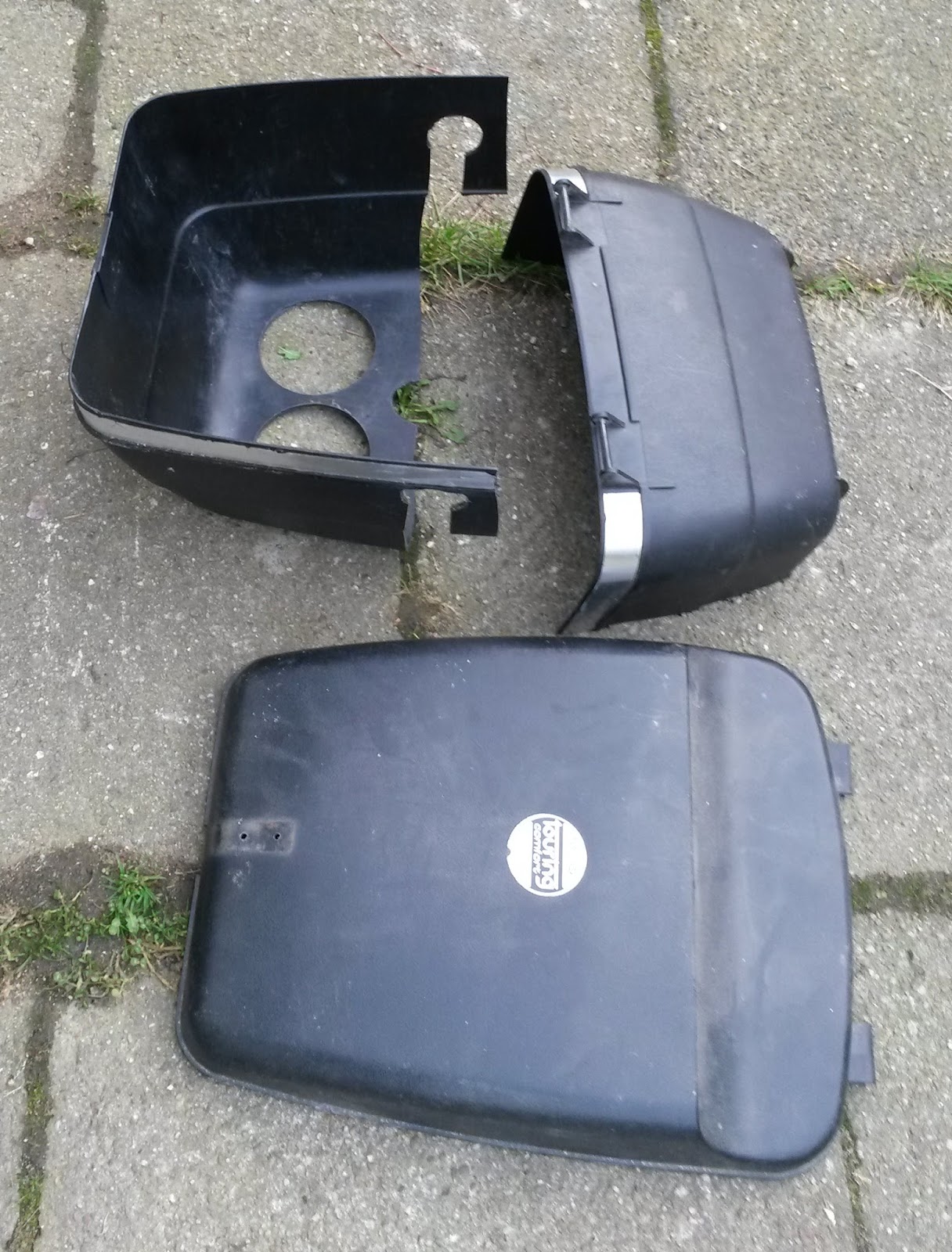  Foto zu Zange und Hammer: Puppen Kindersitz fürs Fahrrad aus altem Fahrradkoffer 