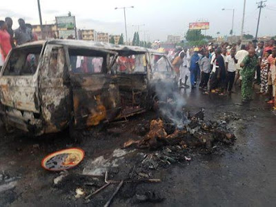 4 Photos: Five persons including a child burnt to death as commercial bus goes up in flames in Lagos