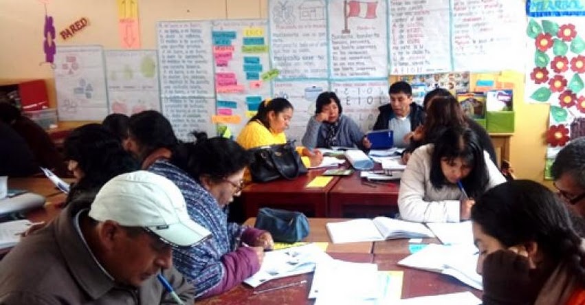UGEL Andahuaylas capacita a cerca de 300 docentes del primer grado de primaria en alfabetización inicial - www.ugelandahuaylas.gob.pe UGEL Andahuaylas capacita a cerca de 300 docentes del primer grado de primaria en alfabetización inicial - www.ugelandahuaylas.gob.pe