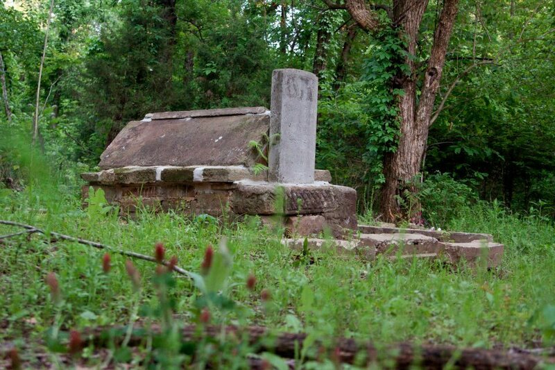 Belle's grave at Younger's Bend ~