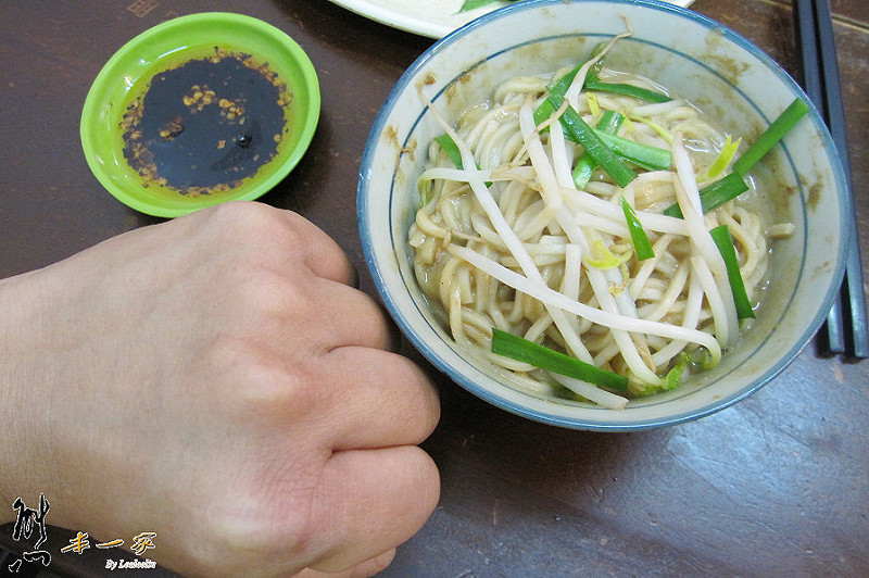 台北大學國光傳統小吃店|牛肉麵可續湯