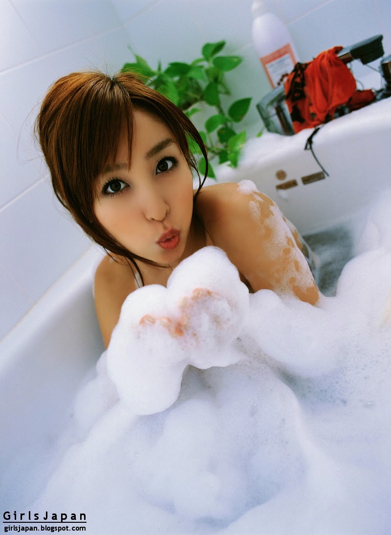 Asian maid sexy curvy