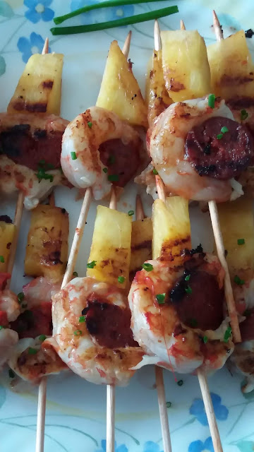 Petites brochettes crevettes-chorizo-ananas; Petites brochettes crevettes-chorizo-ananas