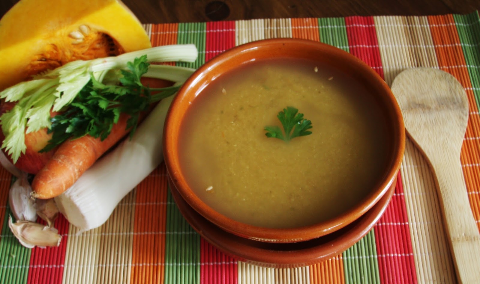 El tiempo entre cucharas Consomé de verduras depurativo
