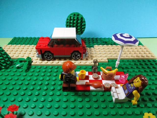 MOC LEGO de viagem de Mini para um pic-nic romântico