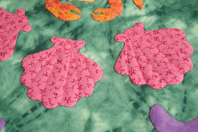 Shells applique and trapunto Shells applique and trapunto