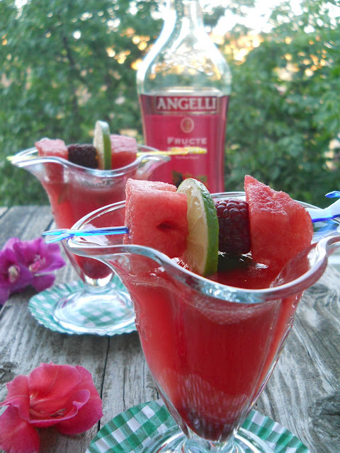 Cocktail de pepene verde cu Angelli Fructe de padure