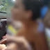 Professora é pega em flagrante com aluno e o que ela diz é surpreende
