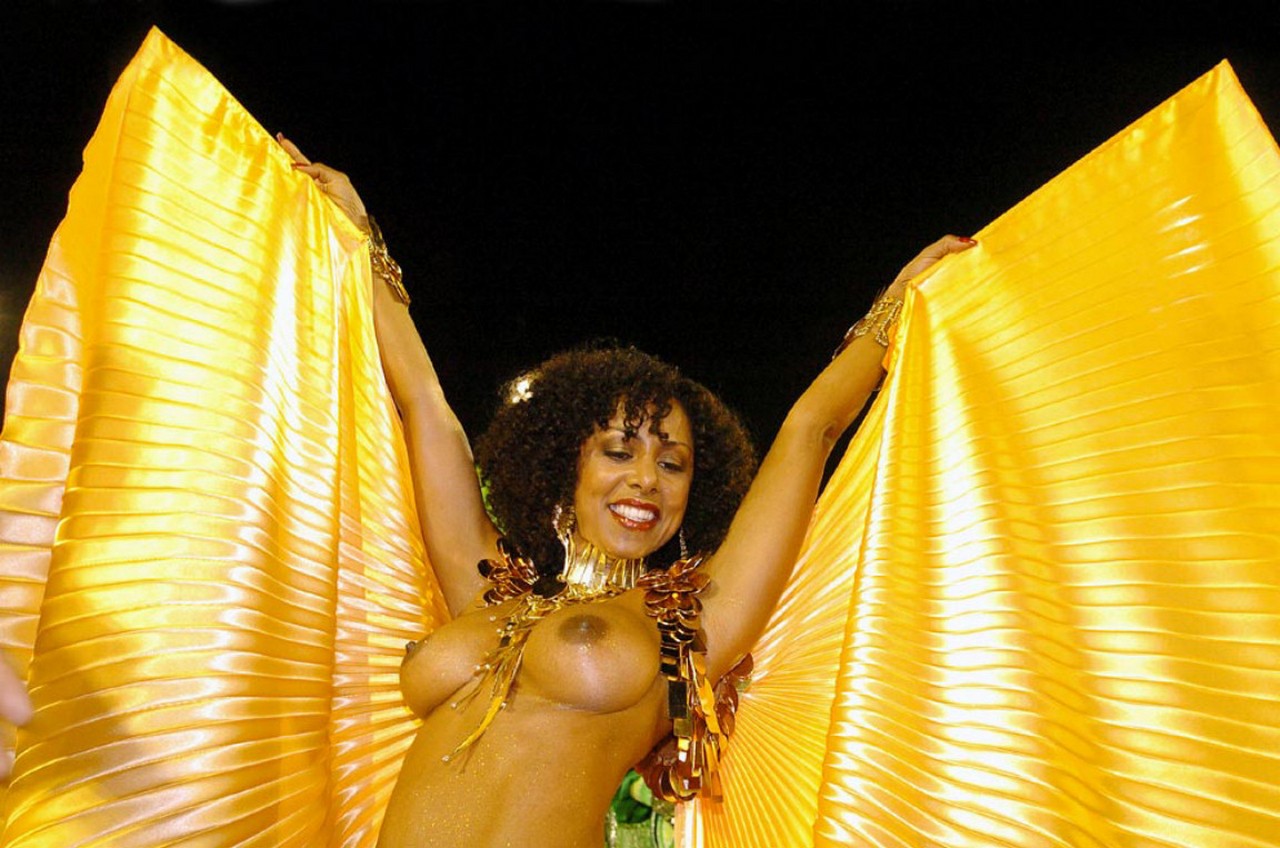 Carnival Nud 42