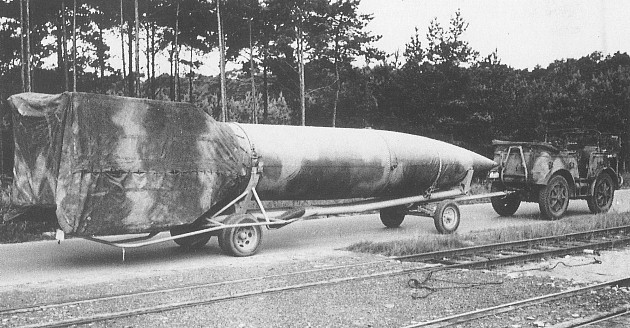 Takom 2110 1/35 WWII German Hanomag 100 V-2 Rocket Transporter 