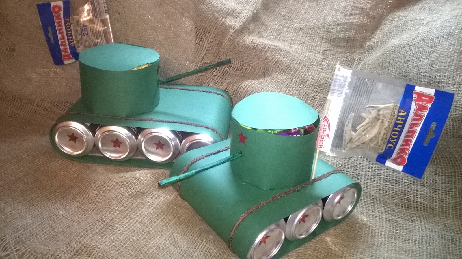 Рукоделки от Мари Танк из пива. Или газировки )