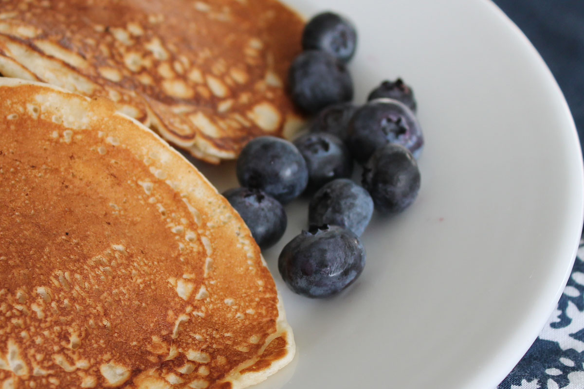 Blueberry Pancakes with Cinnamon and Nutmeg