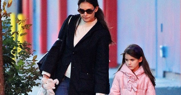 Clever Bulletin Suri Cruise Takes Her Daily Dance Class