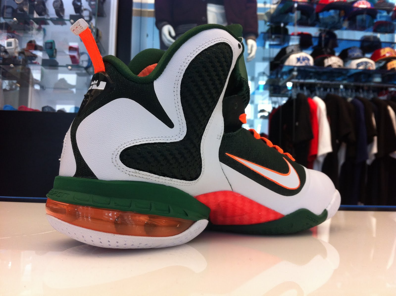 lebron 9 hurricane