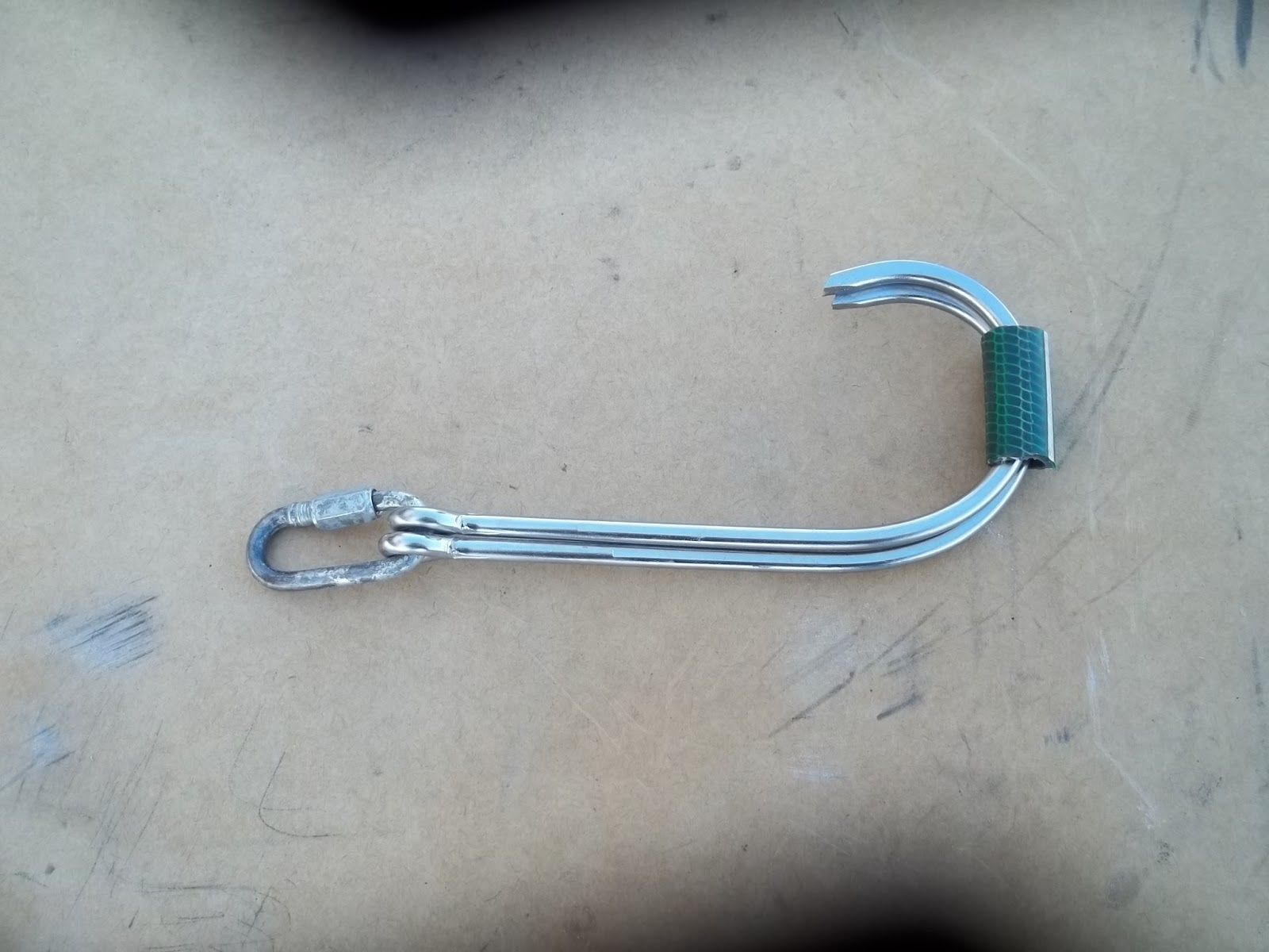 Death Valley Canyoneers Ibis hook vs alligator hook