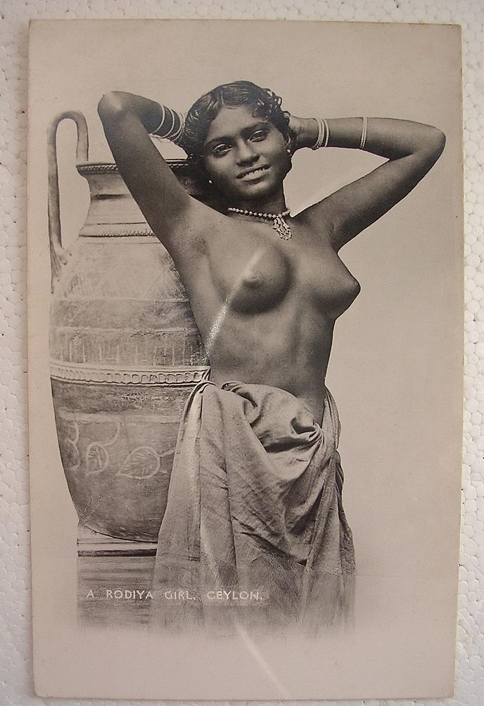 Various Photographs of Rodiya Women - Ceylon (Sri Lanka) - O