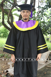 jubah dan toga wisuda |Wa. 0857-1547-0979 | Telp. 0812-9365-2625