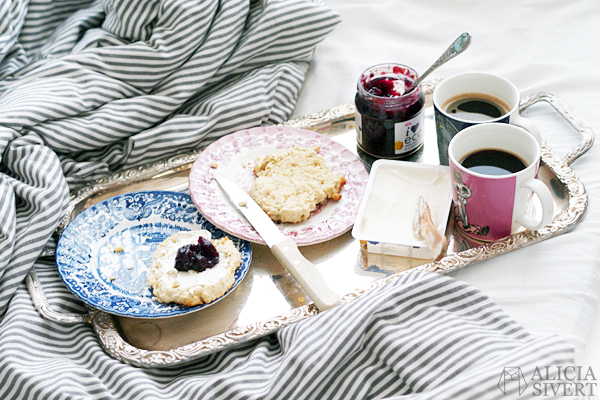 Scones breakfast in bed, photo by Alicia Sivertsson.