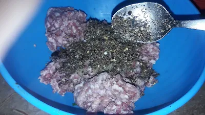 add-chapli-kabab-powder-in-the-mince