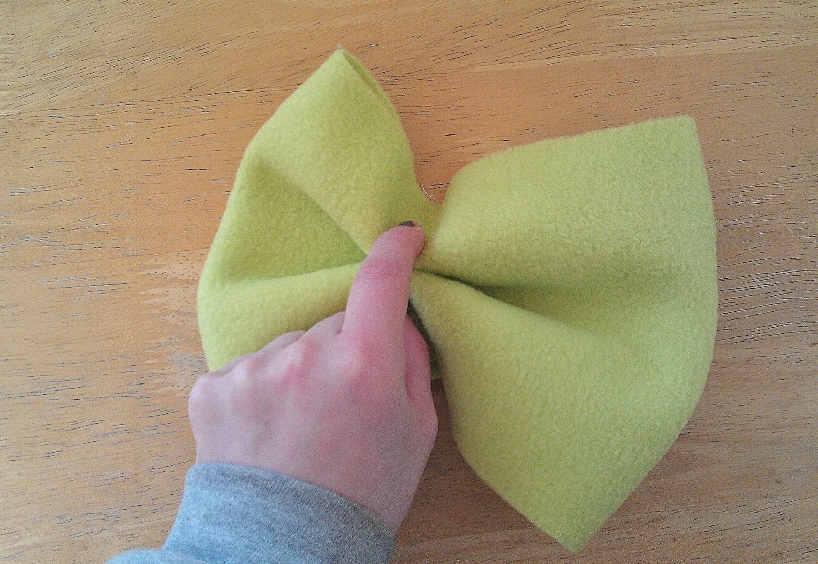 CraftyBridge Fleece Scarf with Bow Appliqués