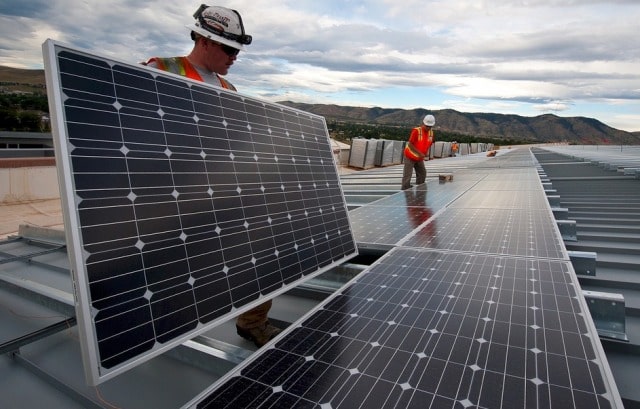 green construction ideas save environment solar panels energy efficient building